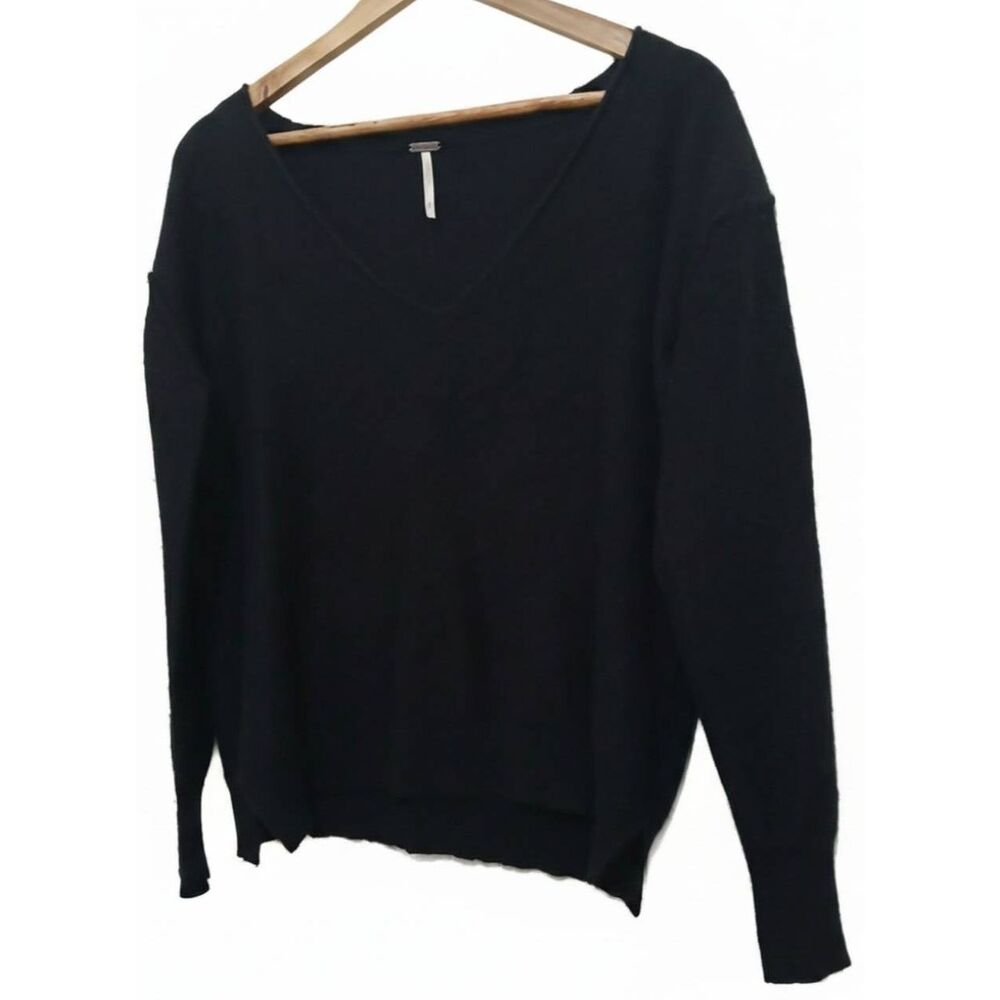 Free People womens medium 100% cashmere sweater boxy classic timeless black